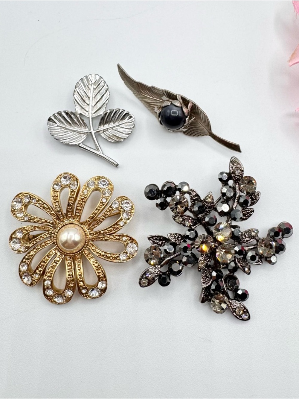 Vintage Flowers And Leaves Brooch Lot Crystal Encrusted Rhinestones One Signed